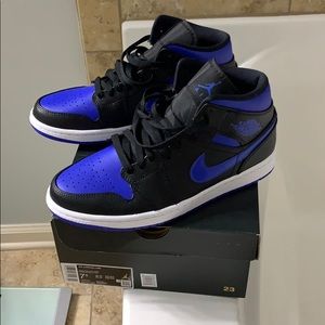Air Jordan 1 Mid